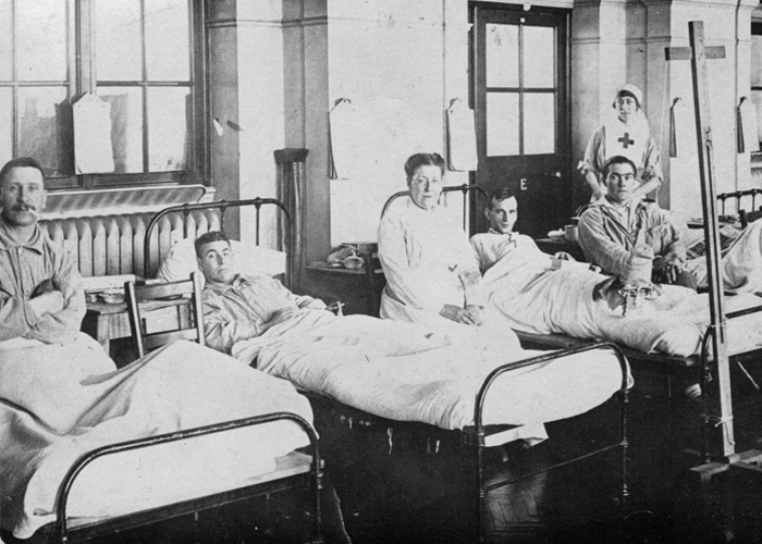Pvt. Chesley Green (shown second from the left) recovering in England, circa 1918