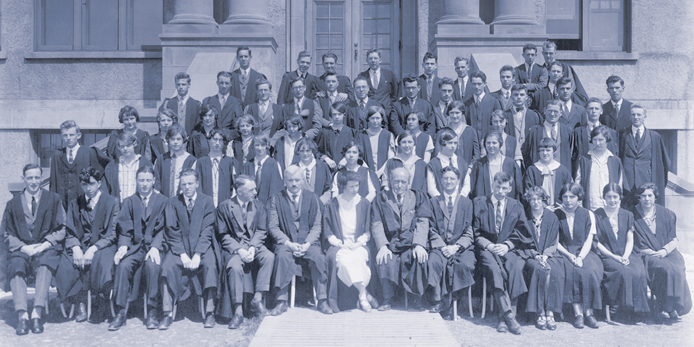The first students and staff of Memorial University College, 1925-26, in front of the original campus on Parade Street, St. John’s, N.L.PHOTO: Celebrate Memorial!: A Pictorial History of Memorial University of Newfoundland, p. 3