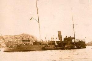 Old photograph of a WW1 ship in the harbour
