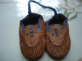 Noseworthy, Doreen. Sealskin slipper ornament made by Doreen Noseworthy, Green Island Brook