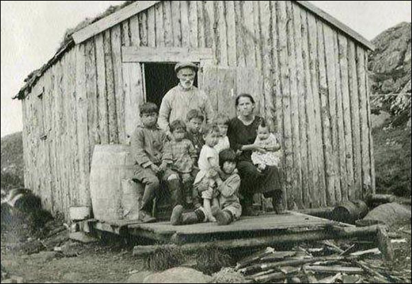 Leonard Roberts and his family, Seal Islands, Labrador