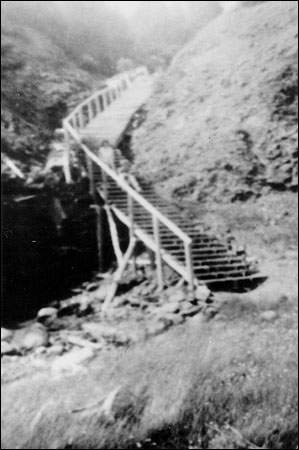 Escalier permettant de monter du Neck
