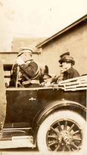 Sir Douglas Haig and Lady Haig in a car