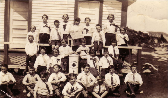 School picture for 1937-38, Sydney Cove