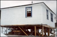 Maison de Nelson Pittman à Sop's Arm après son remorquage depuis Sops Island 