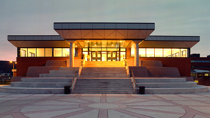 A photo of the main entrance to the University Center