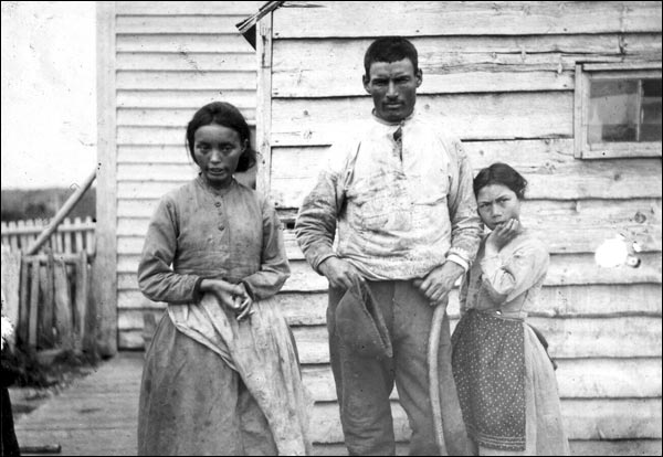 Annie Paulo, George Brown and Mary Paulo, 1891