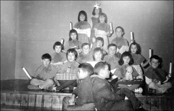 Children of Spotted Islands Christmas Concert December 1964