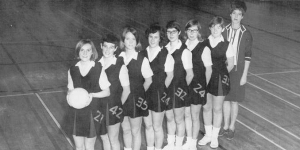 MUN Junior Ladies Volleyball - 1st Place Newfoundland Junior Open