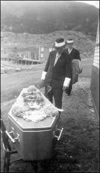 Isaac Denty's funeral, Coffin's Cove, Harbour Buffett, Placentia Bay.