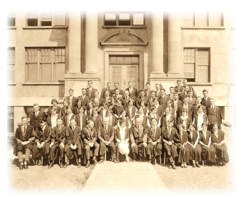 First Memorial College class (1925)
