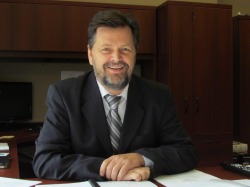 Dr. Kirk Anderson